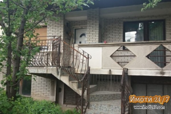 Продавам куќа во насЛисиче