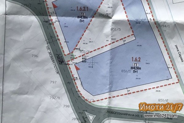 Sell Plot in   Karposh 4