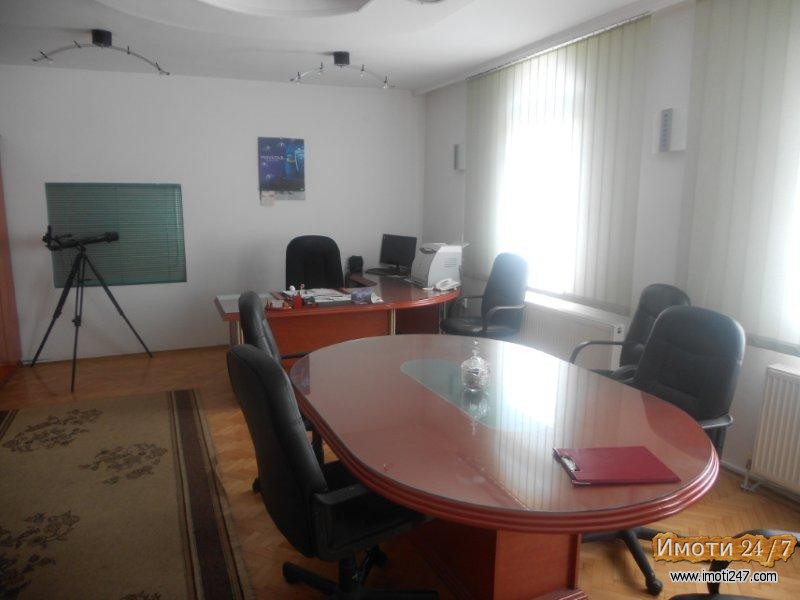 Се продава Деловен простор во  нас ЃПетров