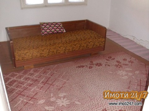 Се продава Куќа во  нас ЃПетров