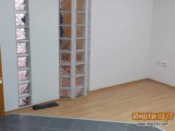 Rent Office space in   Centar