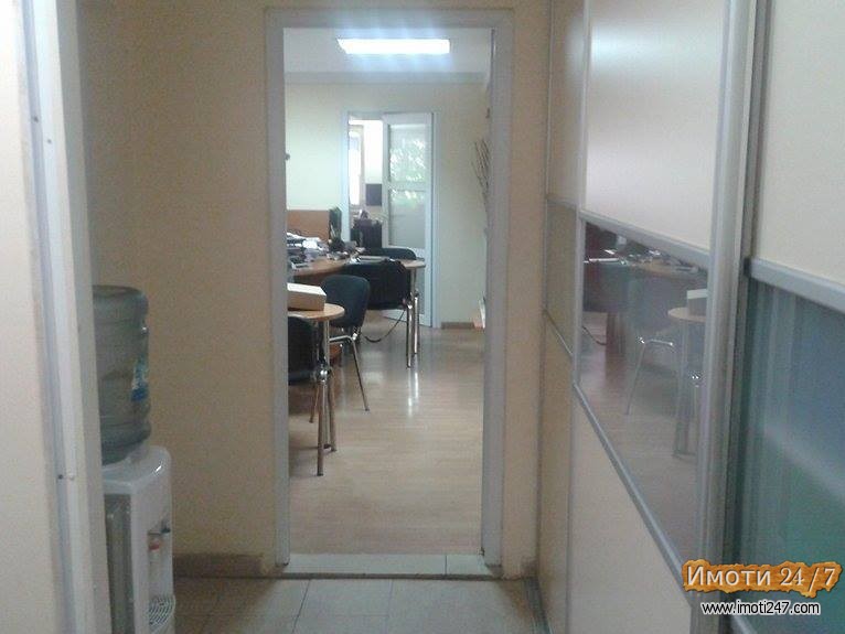 Се продава Деловен простор во  нас Центар