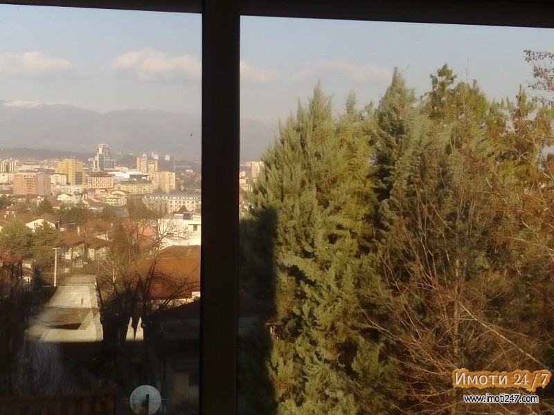 Се продава Стан во  нас Црниче