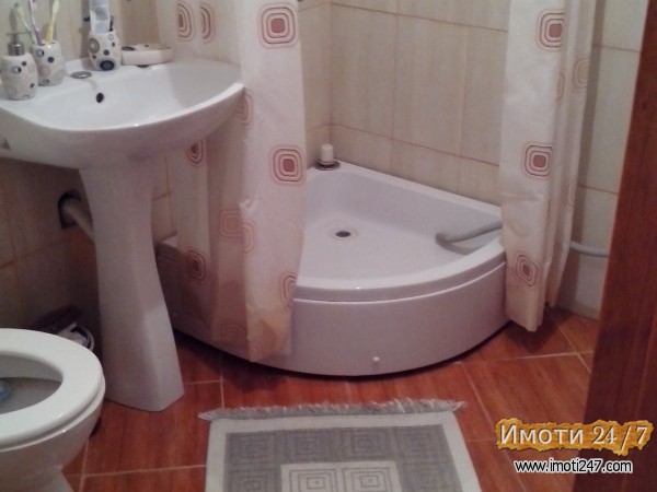 Се продава Куќа во  нас ЃПетров