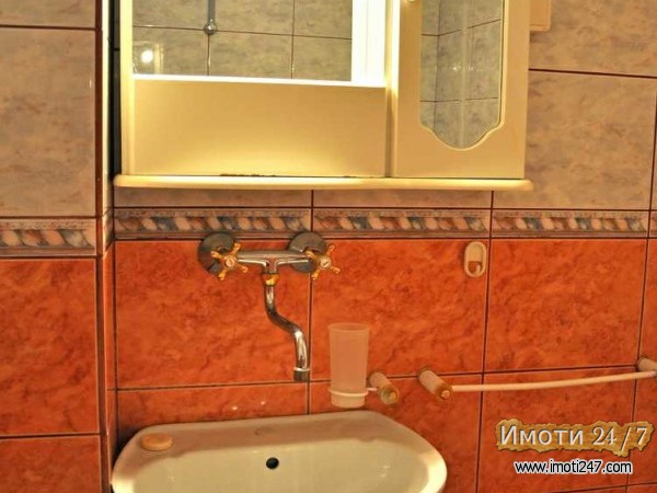 Rent House in   Crniche