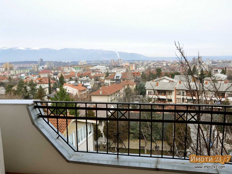 Rent House in   Crniche