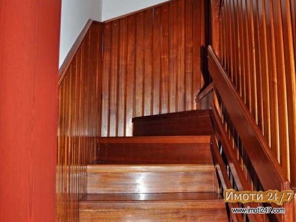 Rent House in   Crniche