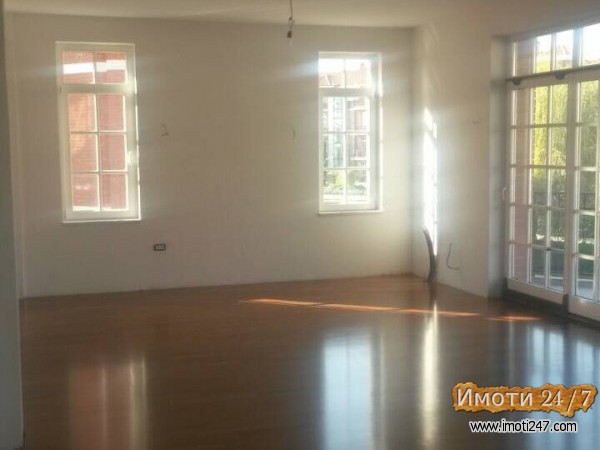 Се продава Стан во  нас Злокуќани