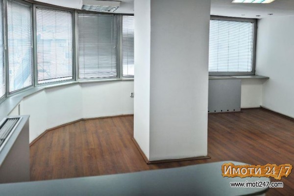 Rent Office space in   Centar
