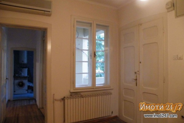 Rent Office space in   Centar