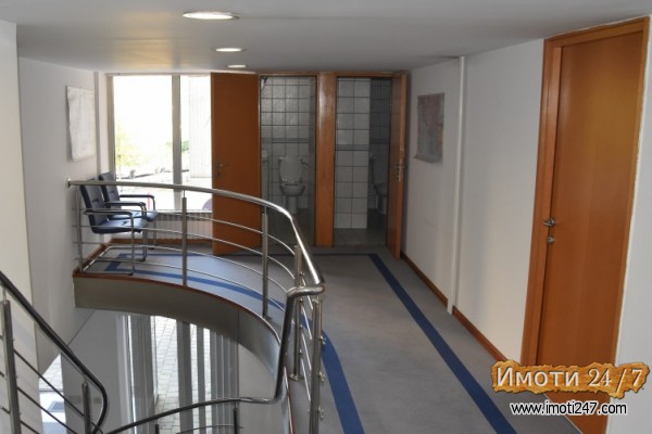 Rent Office space in   Centar