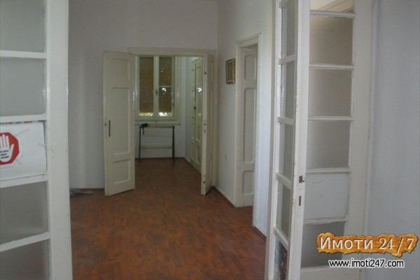 Rent Office space in   Centar