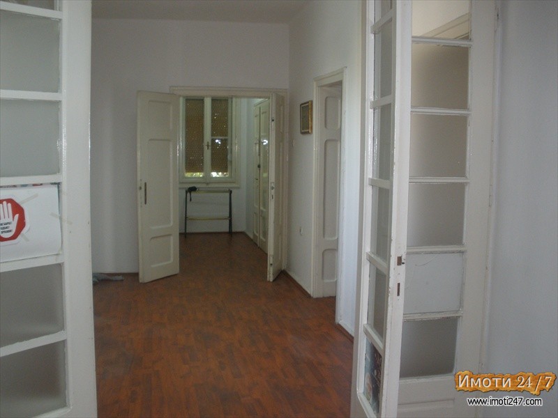 Rent Office space in   Centar