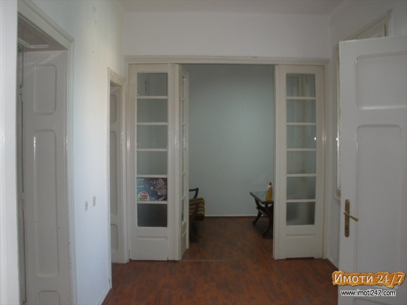 Rent Office space in   Centar