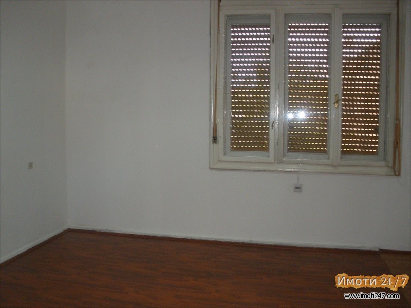 Rent Office space in   Centar