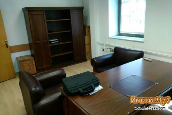 Rent Office space in   Centar