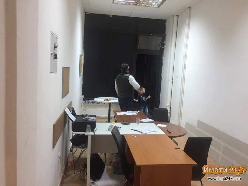 Се продава Деловен простор во  нас Тафталиџе 1