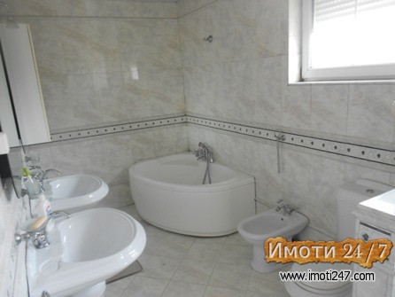 Се продава Куќа во  нас Водно