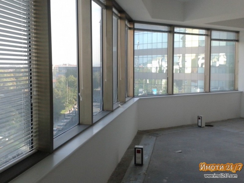 Rent Office space in   Centar