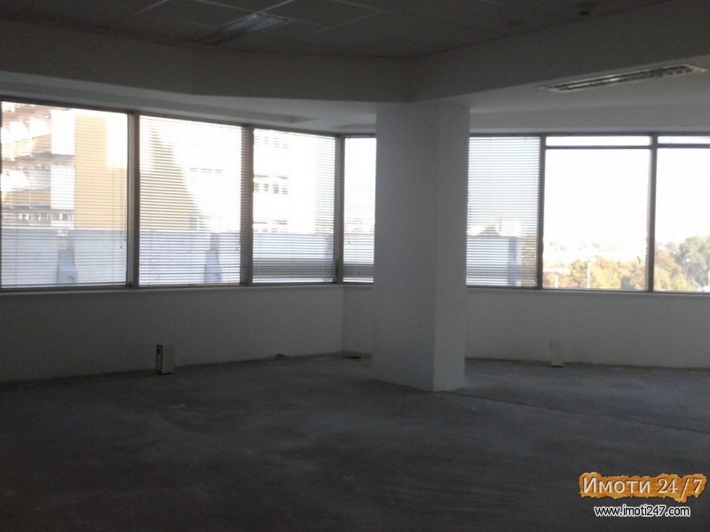 Rent Office space in   Centar
