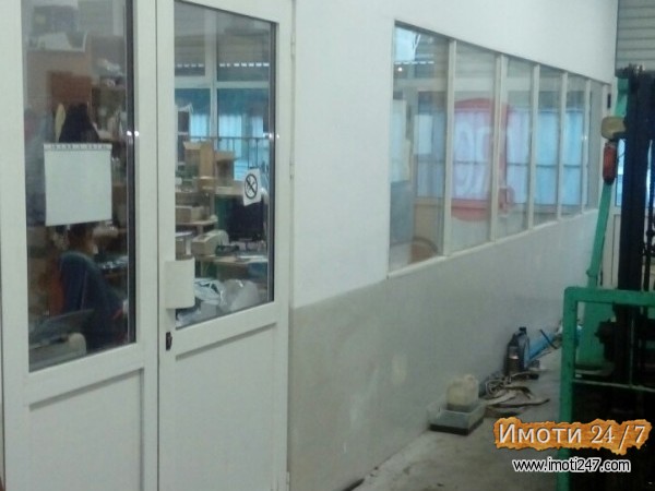 Се продава Деловен простор во  нас Автокоманда