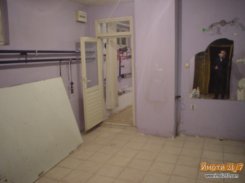 Rent Office space in   Centar