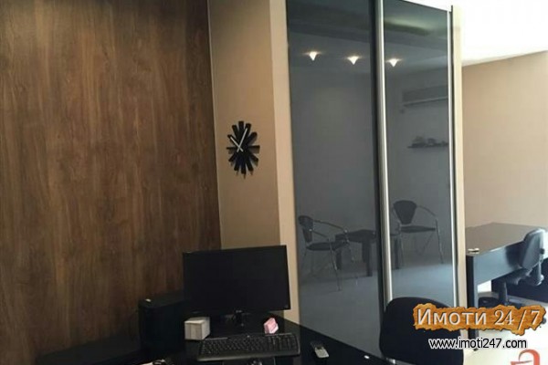Rent Office space in   Centar