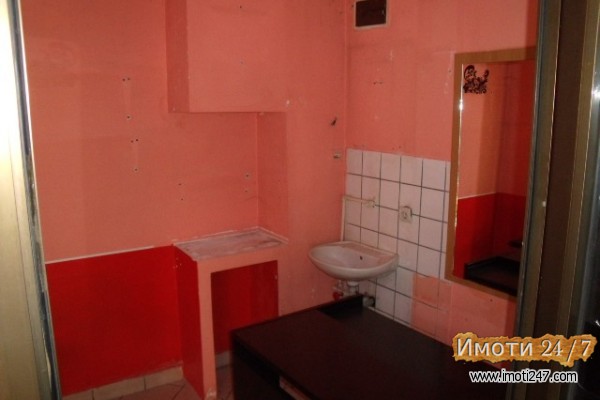 Rent Office space in   Centar