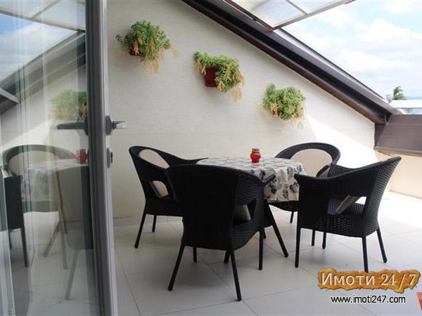 Се издава Стан во  нас Жданец