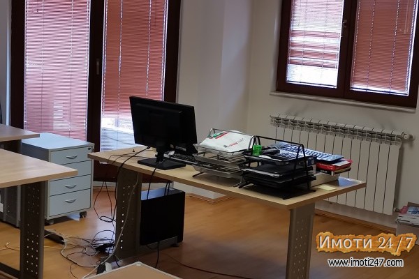 Rent Office space in   Centar