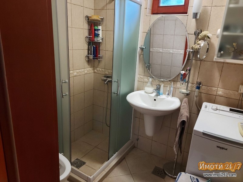 Sell House in   Chair