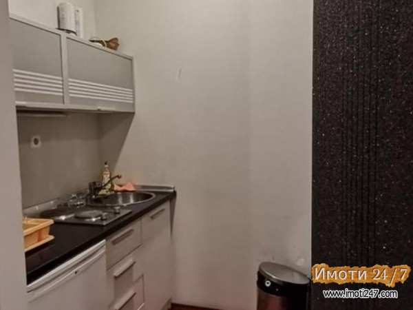 Се продава Стан во  нас Центар
