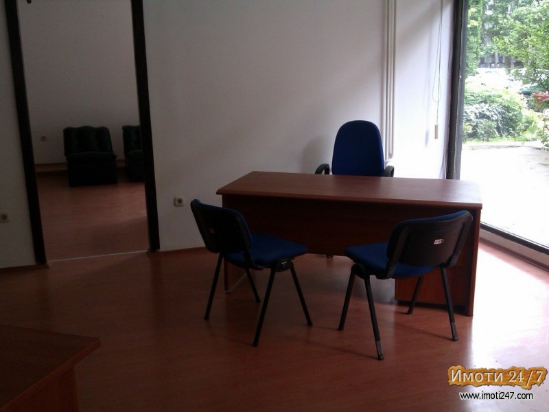 Rent Office space in   Centar