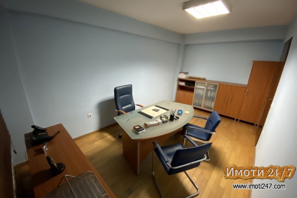 Rent Office space in   Centar