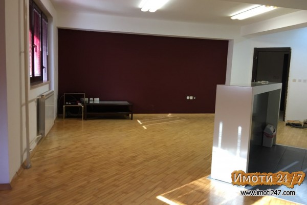 Rent Office space in   Centar