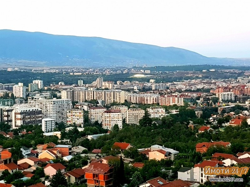 Се продава Плац во  нас Жданец