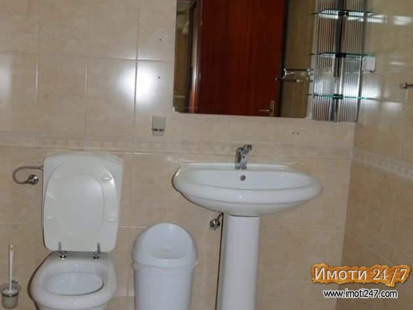 Се издава Деловен простор во  нас Тафталиџе 1