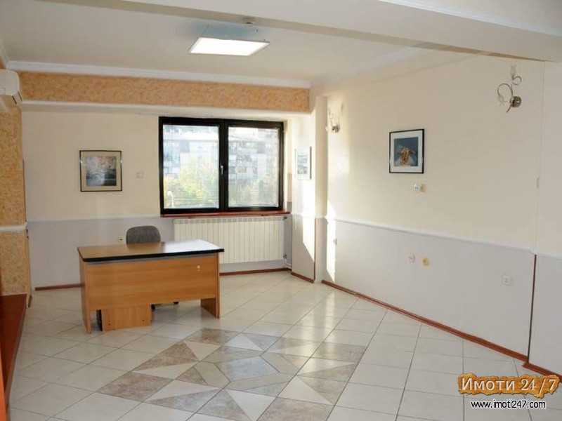 Се издава Деловен простор во  нас Тафталиџе 1