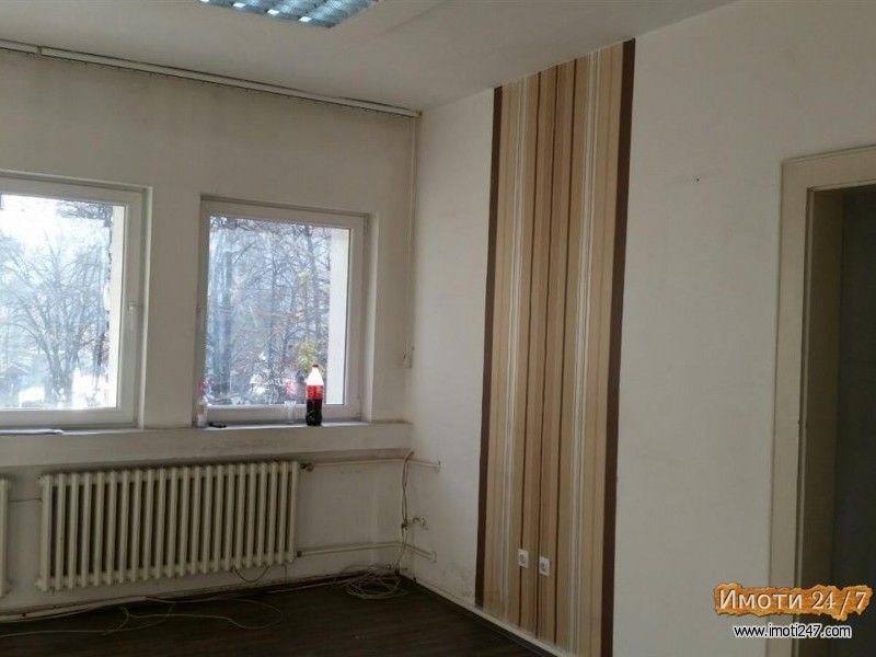 Rent Office space in   Centar