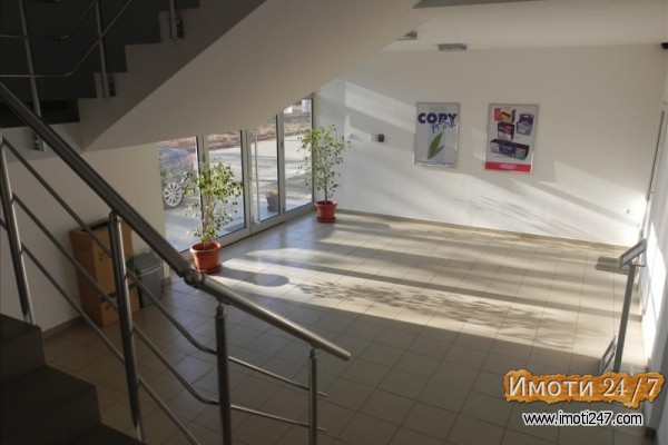 Rent Office space in   Madzari