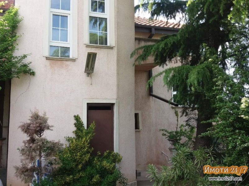 Се продава Куќа во  нас КВода