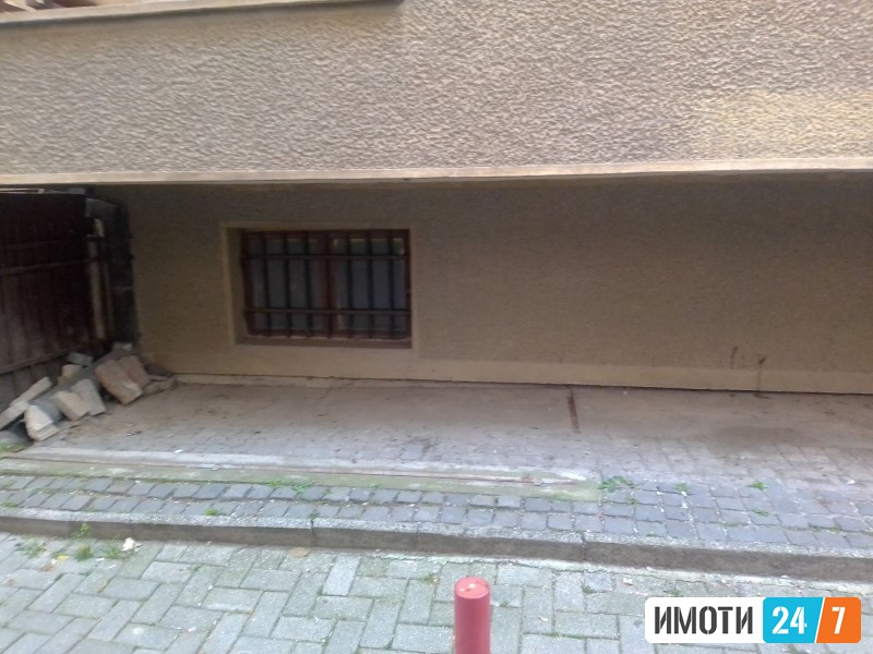 Rent Office space in   Centar