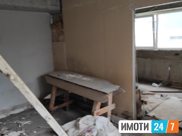 Се продава Деловен простор во  нас Аеродром