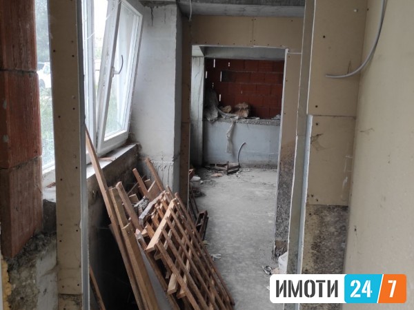 Се продава Деловен простор во  нас Аеродром