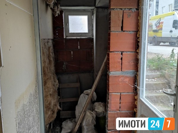 Се продава Деловен простор во  нас Аеродром