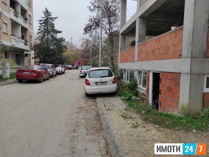 Се продава Деловен простор во  нас Аеродром