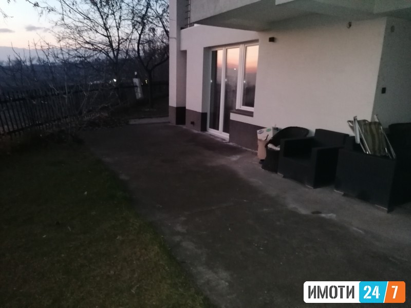 Се продава Куќа во  нас Радишани