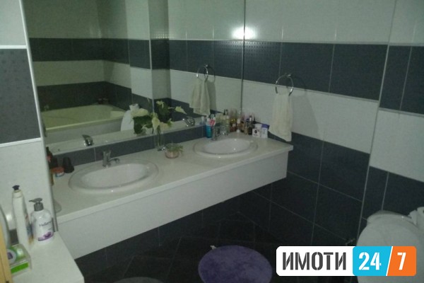 Се продава Куќа во  нас Влае