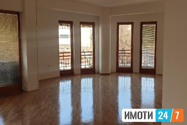 Се продава  во  нас Водно