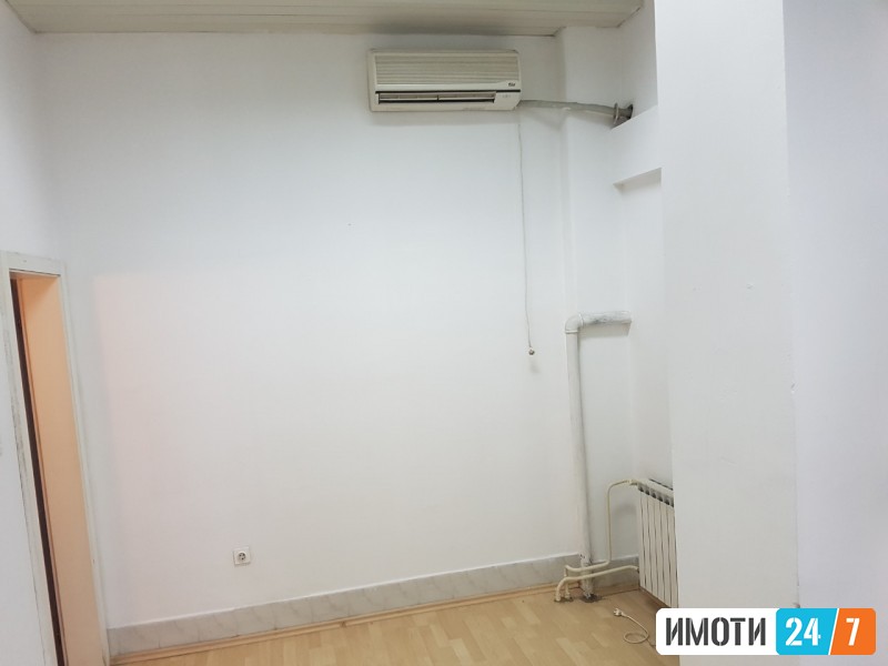 Sell Office space in   Karposh 4